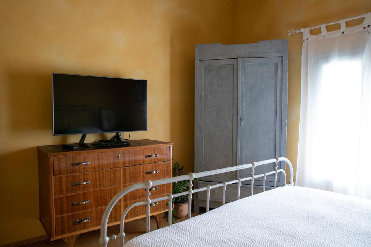 * * * * * Splendida Casa Di Campagna Кастеназо Екстериор снимка