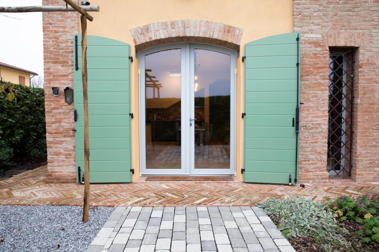 * * * * * Splendida Casa Di Campagna Кастеназо Екстериор снимка